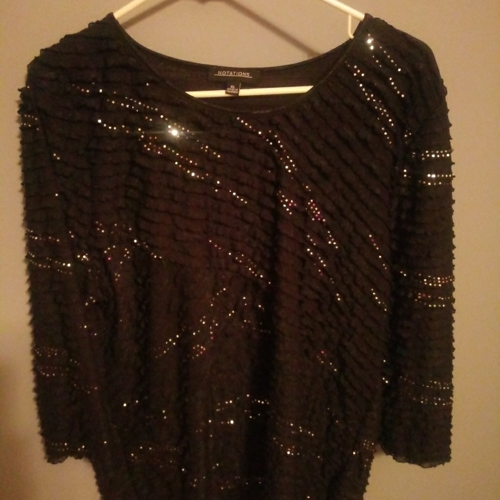 Ladies black sequence top sz. XL